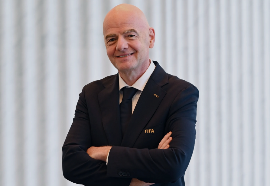 Plano de investimento da FIFA: eurodeputados querem Infantino no Parlamento Europeu